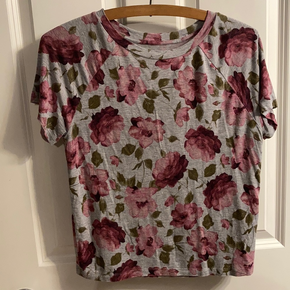 Size Small American Eagle Floral Top